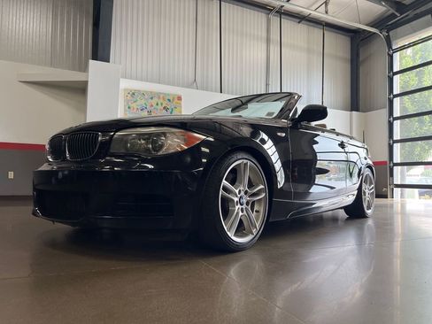 Used 2013 BMW 135i Convertible image 29