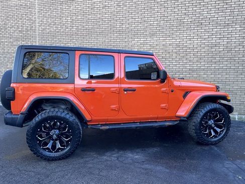 Used 2019 Jeep Wrangler Unlimited Sahara image 7
