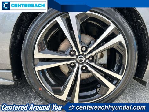 Used 2023 Nissan Sentra SR w/ SR Premium Package image 7