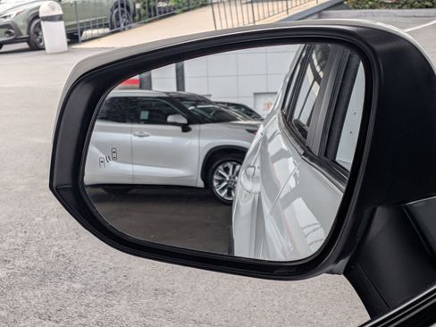 Certified 2025 Toyota RAV4 XLE FWD image 24