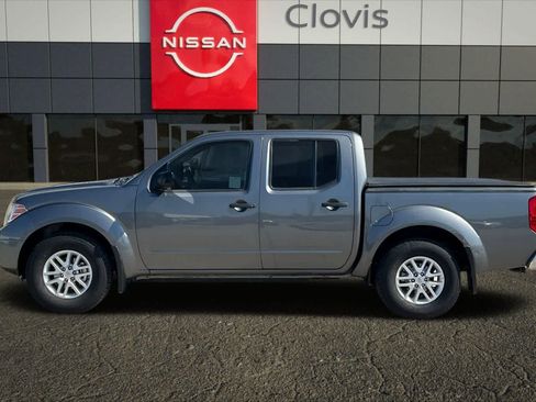 Used 2020 Nissan Frontier SV RWD image 6