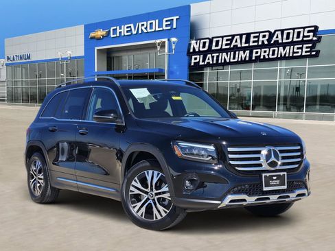 Used 2025 Mercedes-Benz GLB 250 4MATIC image 1