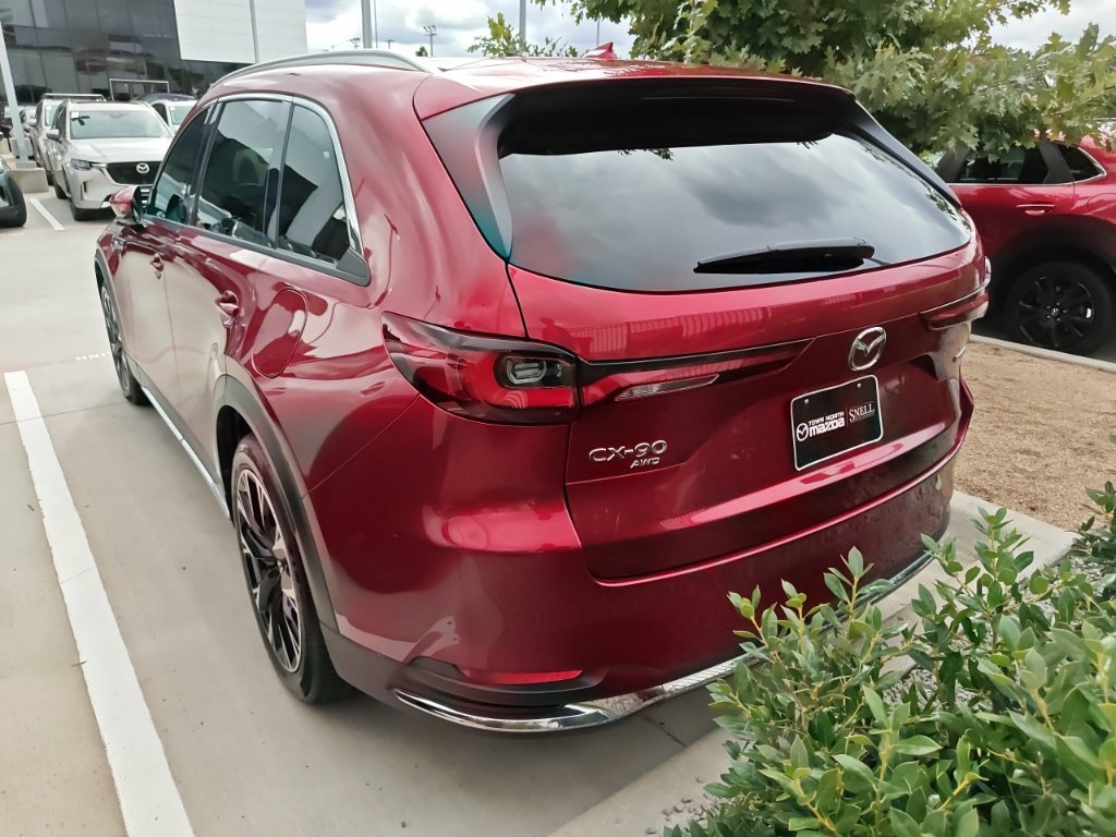 Used 2024 MAZDA CX-90 Plug-In Hybrid w/ Premium Plus AWD/4WD image 4