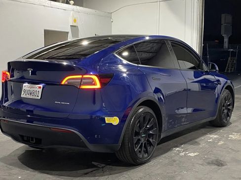 Used 2020 Tesla Model Y Long Range image 4