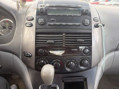 Used 2008 Toyota Sienna CE image 10