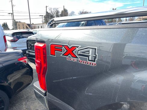 Used 2019 Ford F250 Lariat w/ Lariat Ultimate Package image 4