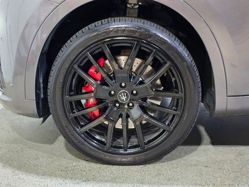 Used 2019 Maserati Levante GTS image 8