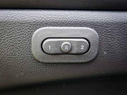 Used 2022 Jeep Grand Cherokee Limited w/ Tech Group AWD/4WD image 11