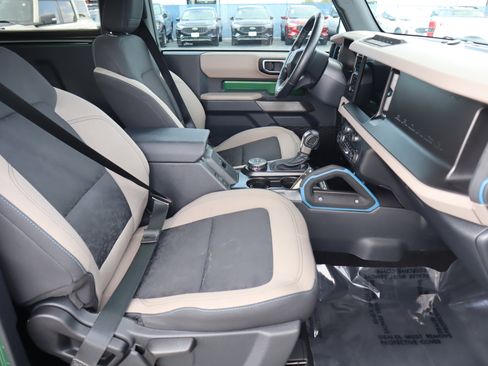 Used 2023 Ford Bronco Wildtrak image 19