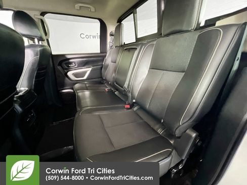 Used 2018 Nissan Titan PRO-4X AWD/4WD image 26