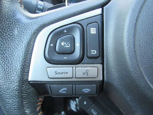 Used 2017 Subaru Crosstrek 2.0i Limited image 35