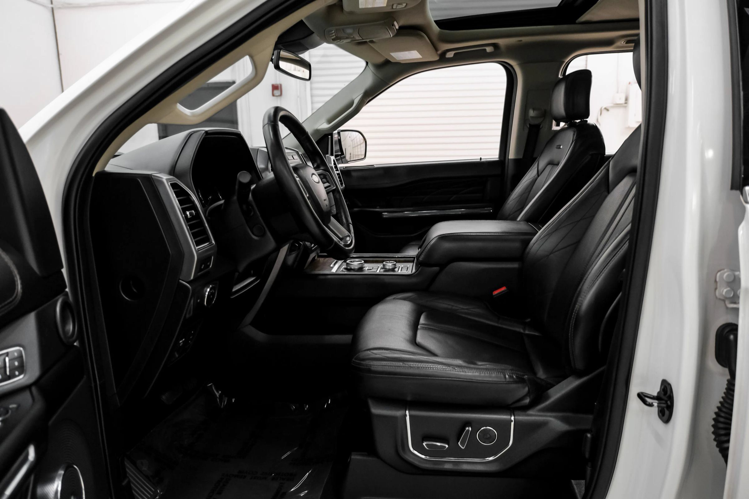 Used 2021 Ford Expedition Platinum AWD/4WD image 15