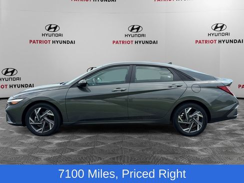 Used 2025 Hyundai Elantra Sport FWD image 7