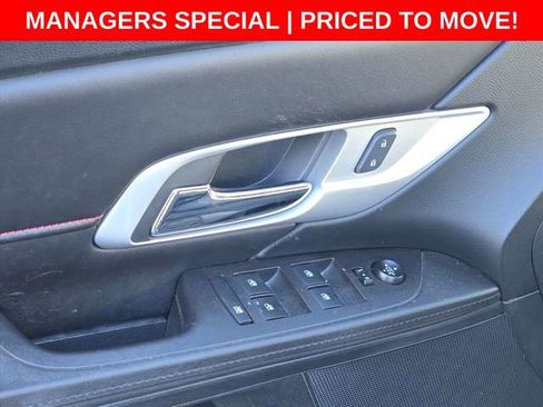 Used 2017 GMC Terrain SLE image 33