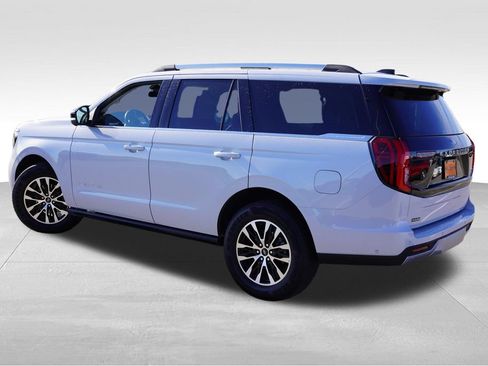 Certified 2025 Ford Expedition Platinum AWD/4WD image 8