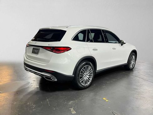 Used 2026 Mercedes-Benz GLC 300 4MATIC image 4