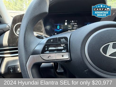 Used 2024 Hyundai Elantra SEL FWD image 13