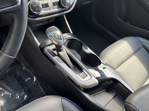 Used 2025 Buick Envista Sport Touring image 42