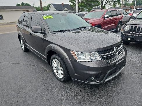 Used 2017 Dodge Journey SXT w/ Comfort/Convenience Group AWD/4WD image 1