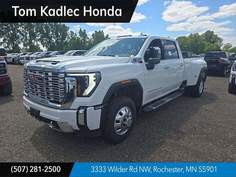Used 2025 GMC Sierra 3500 Denali AWD/4WD image 1