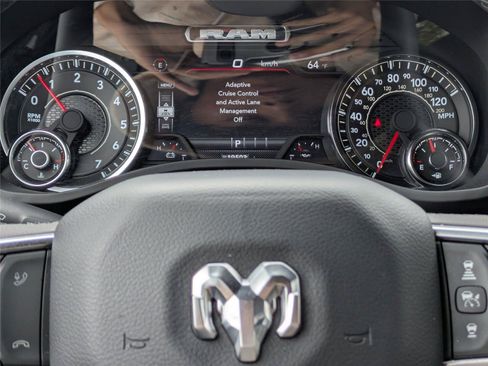 Used 2025 RAM 1500 Big Horn AWD/4WD image 30