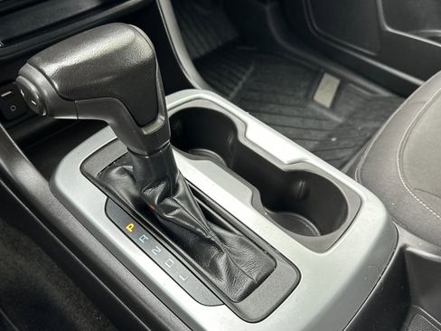 Used 2017 Chevrolet Colorado LT w/ LT Convenience Package image 20