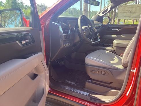 New 2026 GMC Yukon XL Elevation w/ LPO, Floor Liner Package image 33