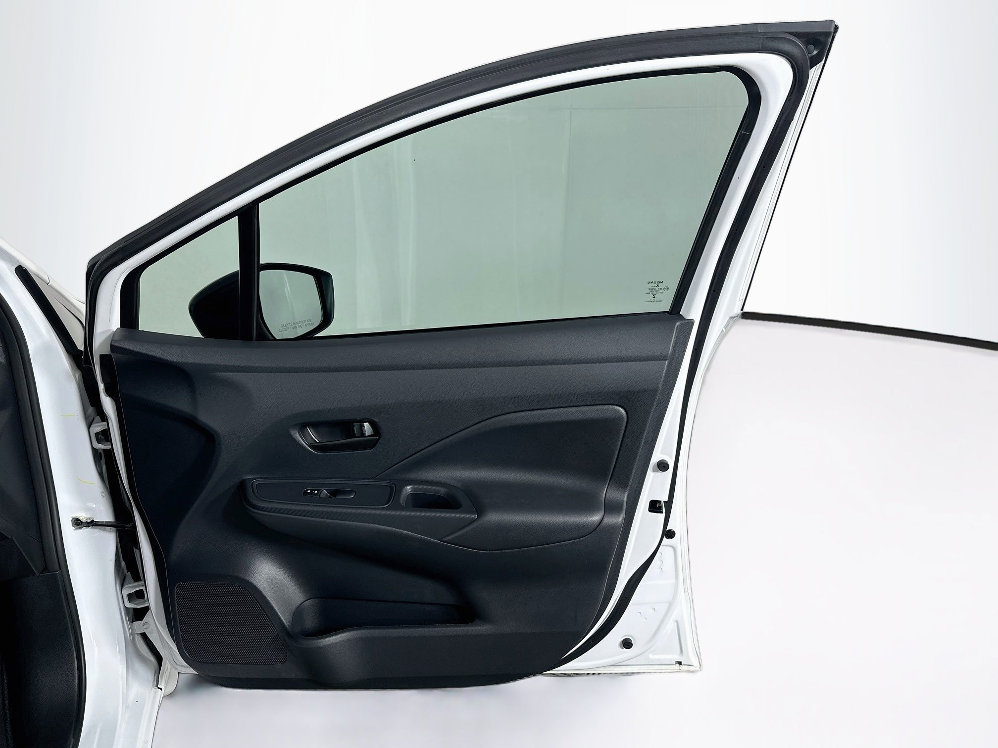 Used 2025 Nissan Versa S w/ Trunk Package FWD image 30