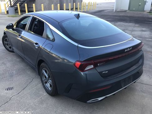 Used 2022 Kia K5 LXS FWD image 4