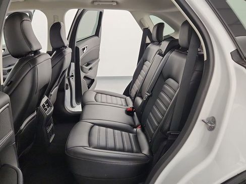 Used 2022 Ford Edge SEL image 26