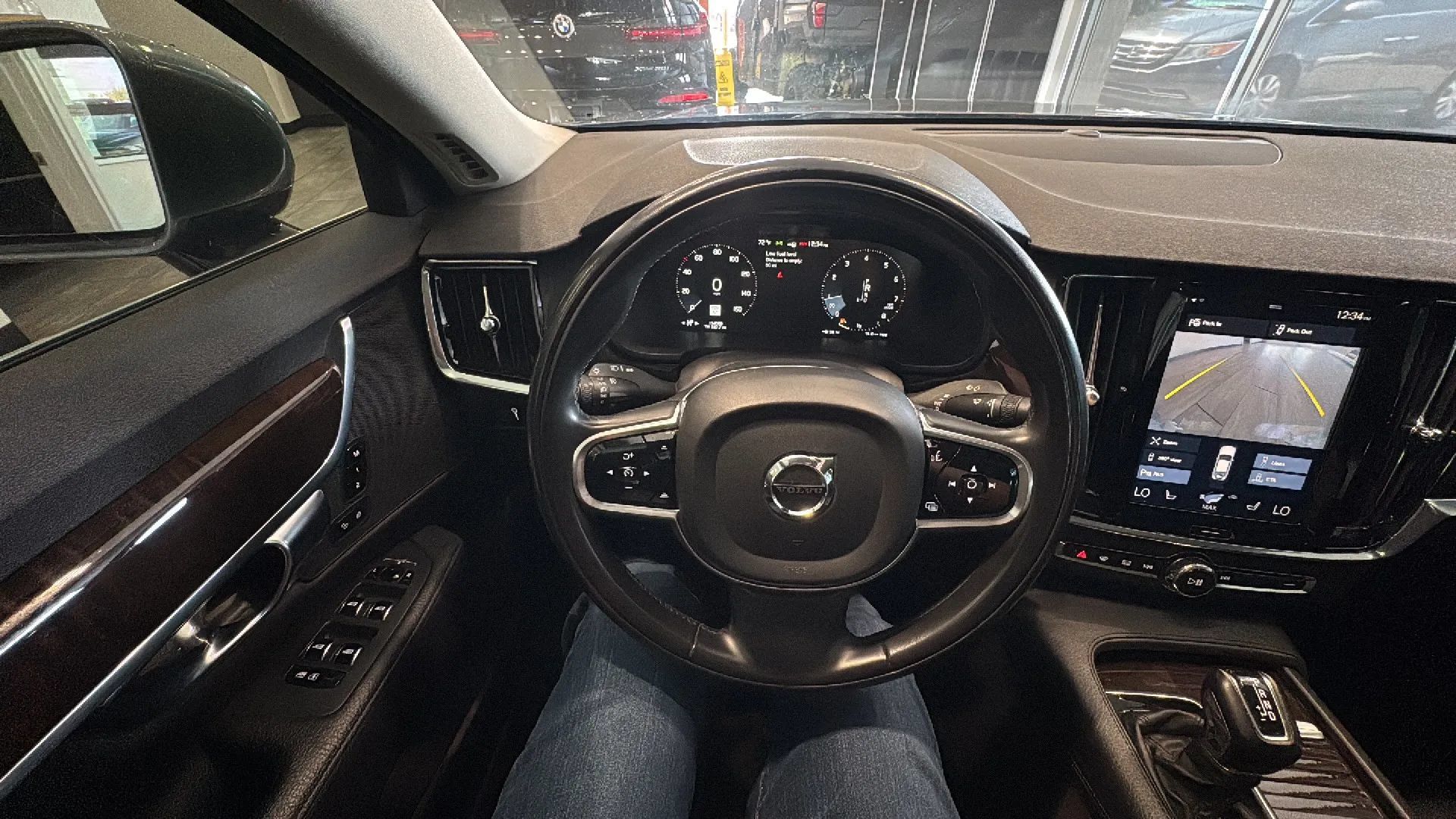 Used 2018 Volvo S90 T6 Momentum AWD/4WD image 37