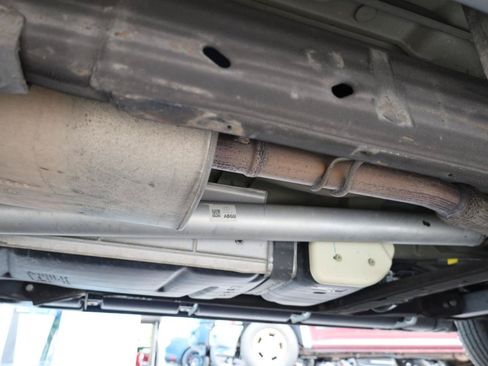 Used 2018 Chevrolet Suburban LT RWD image 20