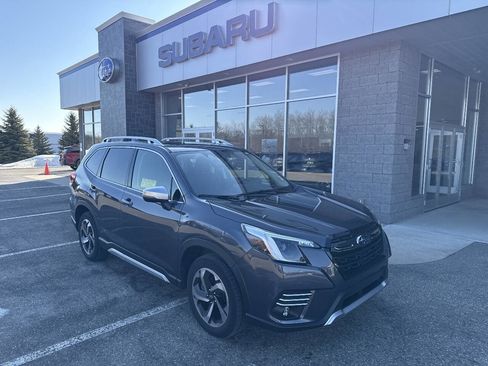 Used 2023 Subaru Forester Touring image 1