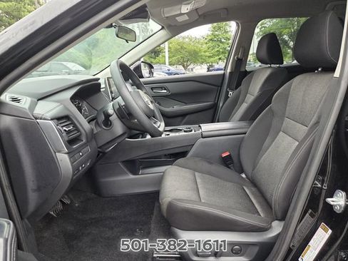 Used 2024 Nissan Rogue SV AWD/4WD image 9