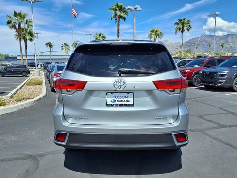 Used 2019 Toyota Highlander Limited AWD/4WD image 12
