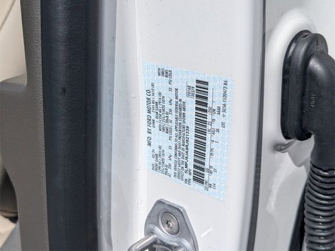 Used 2024 Lincoln Nautilus Premier image 18