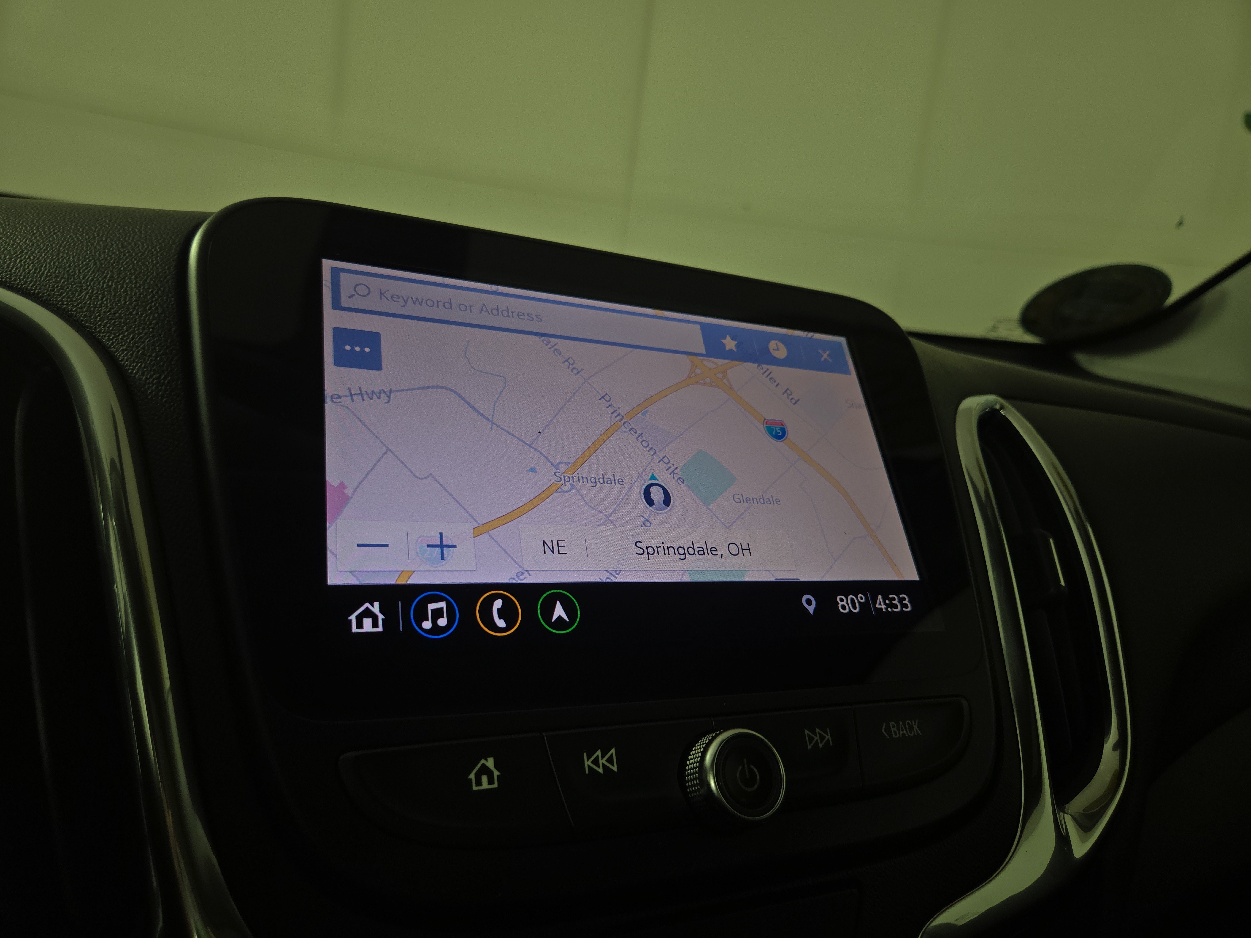 Used 2019 Chevrolet Equinox LT w/ Sun & Navigation Package FWD image 21