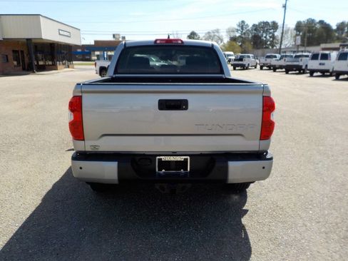Used 2021 Toyota Tundra SR5 w/ Convenience Package image 4