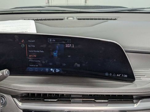 Certified 2024 Cadillac XT4 Premium Luxury w/ Cold Weather Package AWD/4WD image 20