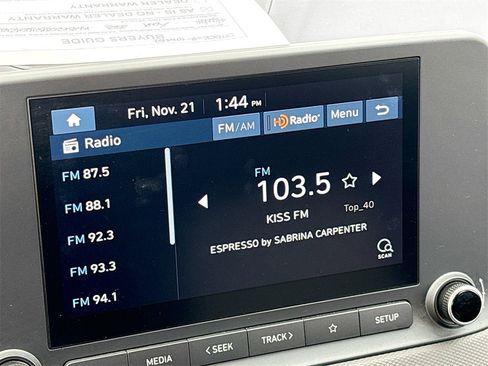 Used 2023 Hyundai Kona SE image 14