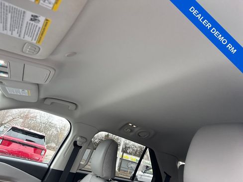 Used 2025 Ford Explorer Active w/ Active Comfort Package image 16