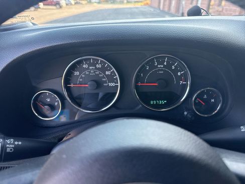 Used 2018 Jeep Wrangler Unlimited Sport S image 40