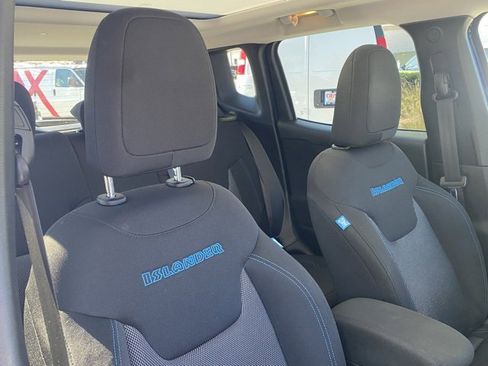 Used 2021 Jeep Renegade Latitude w/ Convenience Group image 30