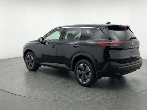 Used 2025 Nissan Rogue SV AWD/4WD image 6