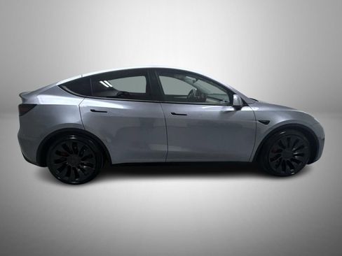 Used 2024 Tesla Model Y Performance image 4