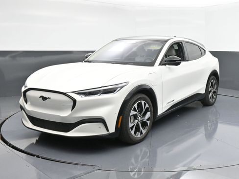 Used 2023 Ford Mustang Mach-E Premium image 4