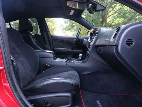 Used 2015 Dodge Charger R/T Scat Pack w/ Beats Audio Group RWD image 22