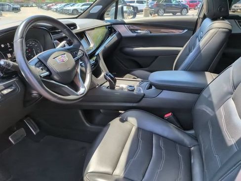 Certified 2023 Cadillac XT6 Sport w/ Platinum Package AWD/4WD image 18