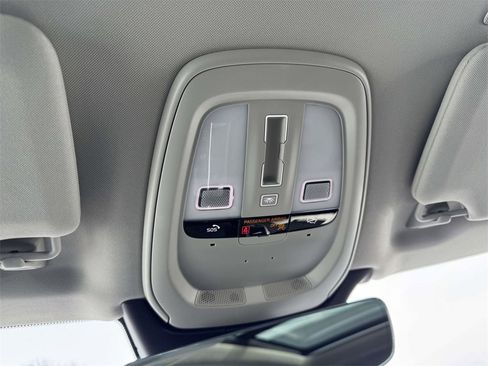 Certified 2024 Volvo XC90 B5 Core w/ Climate Package image 28