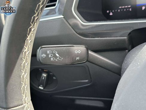 Used 2024 Volkswagen Tiguan SE w/ Panoramic Sunroof Package AWD/4WD image 23